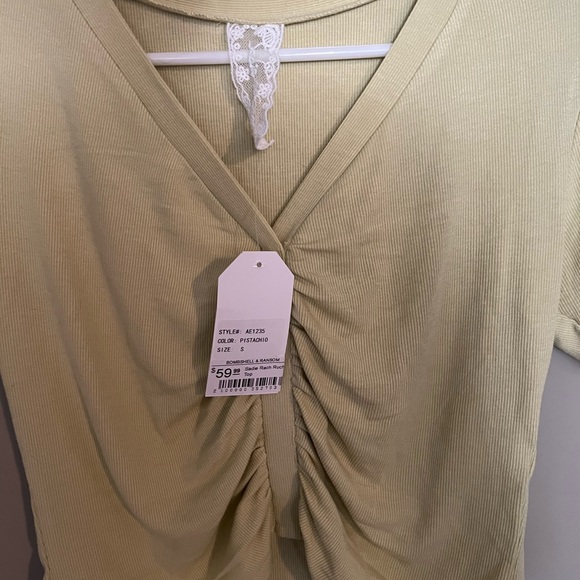 NEW Sadie & Sage- Ruched Top - Picture 6 of 8